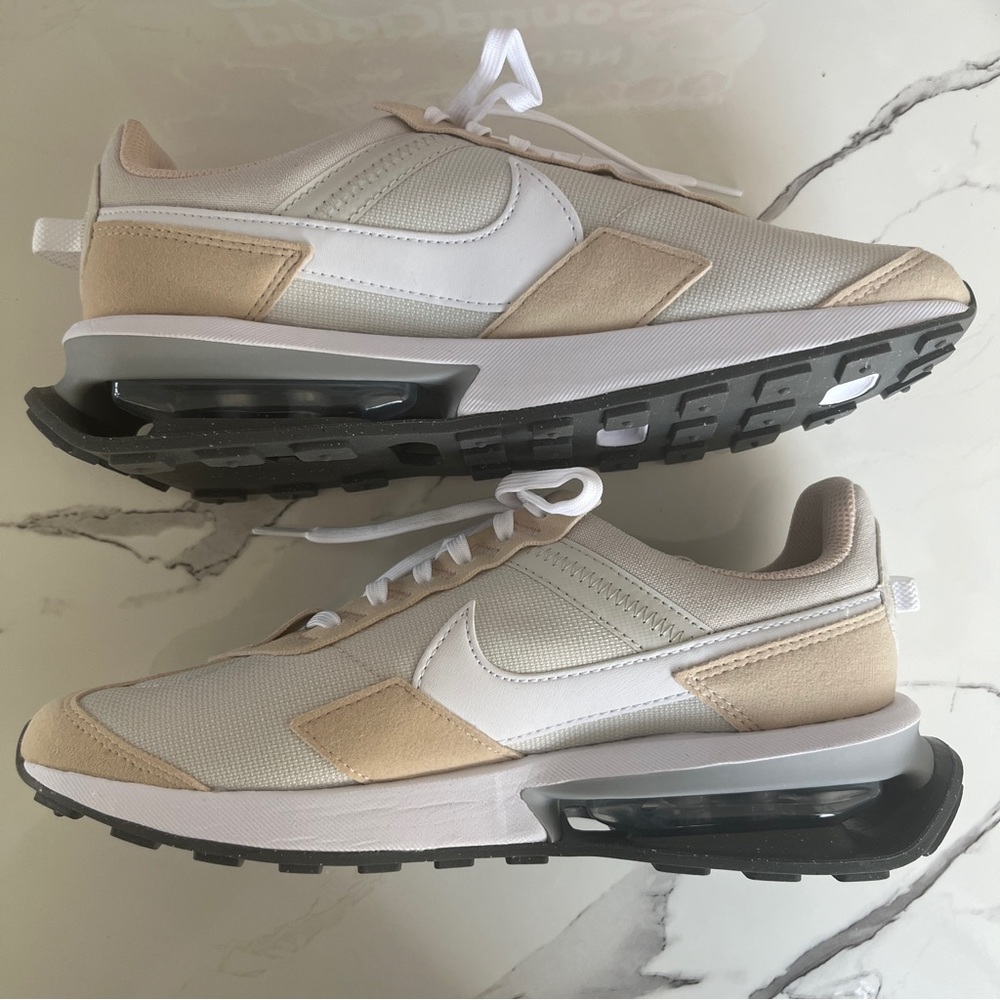 Nike Air Max Pre Dawn - Never worn W 8.5/M 7 (Light Bone/White)